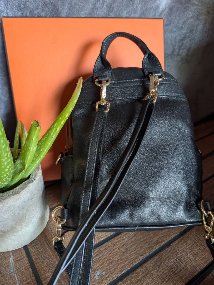 Juicy Couture Black Label Leather Backpack Sling Bag (Category: Backpacks) located in San Carlos. Submitted by khaisser07 (Listing ID 1439565701, Image 2). Description: Leather mini backpack , black label from Juicy Coutureee, can be converted to crossbody sling bag Price 2500 shipped .