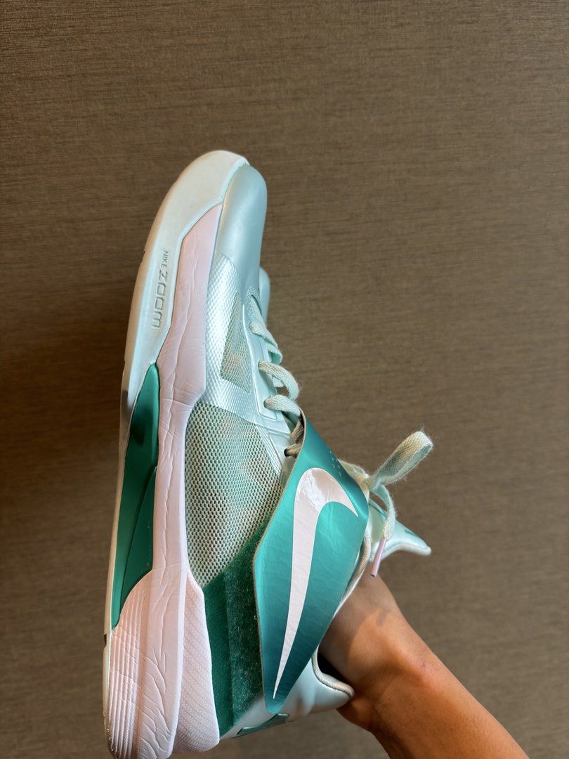 kd4 easter (Category: Sneakers) located in Singapore. Submitted by fiercebird.63da59 (Listing ID 1439432764, Image 1). Description: WTS still like brand new rfs: too big for my feet.