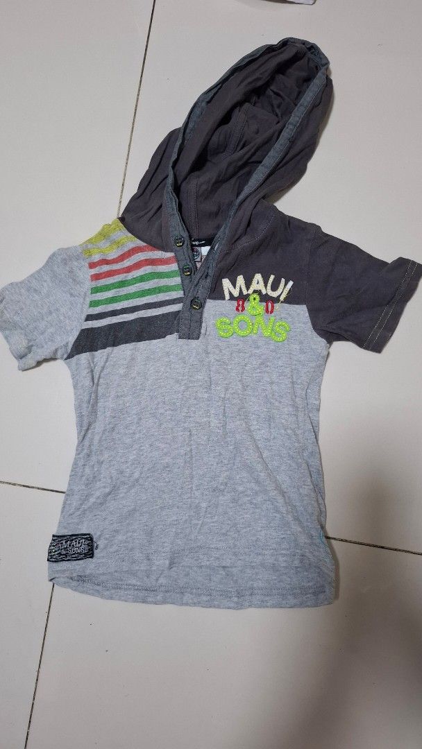 Kids Polo Shirt (Category: Babies & Kids Fashion) located in Taguig. Submitted by mykel08 (Listing ID 1439482366, Image 3). Description: kids pol0 shirt for 6 yrs old all in 600 new and like new item. taguig.