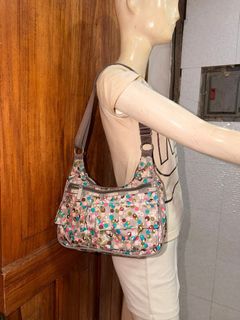 (Category: ) located in . Submitted by lilowearph (Listing ID 1439423596, Image 1). Description: .