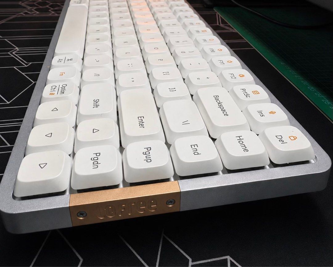 Lofree Flow 84 (White / Ghost Linear) - Like New, Complete Set (Category: Computer Keyboard) located in San Pedro. Submitted by mycahangela (Listing ID 1439512715, Image 3). Description: Selling my Lofree Flow84 in White with Ghost Linear switches. Only lightly used for testing and still in excellent condition. Comes complete with all original packaging/accessories (RFS: Already using another keyboard as my daily driver.) Typing feel is super smo
