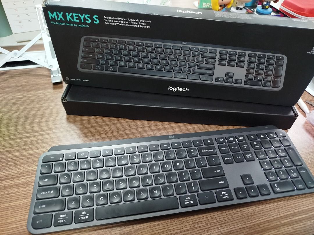 Logitech MX Keys S Wireless/Bluetooth Productivity Keyboard (latest version) GRAPHITE (Category: Computer Keyboard) located in Quezon City. Submitted by calibre027 (Listing ID 1439522672, Image 1). Description: Logitech MX Keys S Wireless/Bluetooth Productivity Keyboard (latest version) GRAPHITE ✔100% ORIGINAL, not yet opened for repairs, all buttons are crisp ✔ No issues, unli-test upon pickup ✔ SRP is around 6,300 pesos ✔ Package: keyboard, box