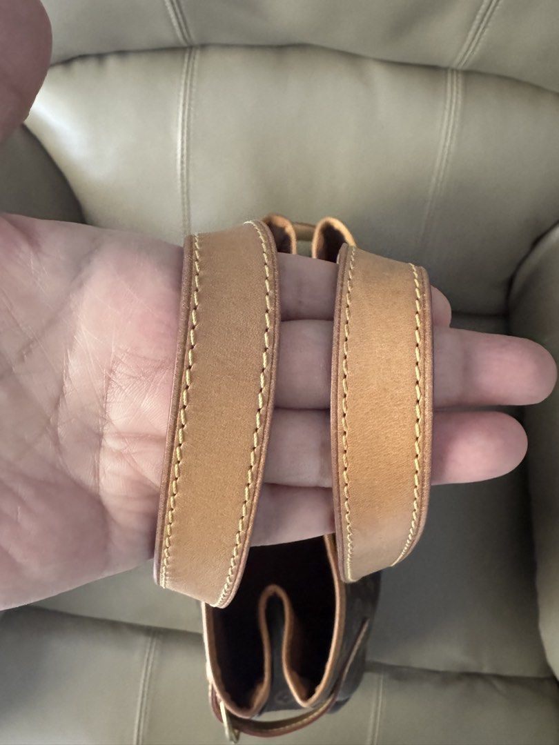 Louis Vuitton Batignolles (Category: Luxury Bags & Wallets) located in Malolos. Submitted by luxeandlately (Listing ID 1439448303, Image 3). Description: Bought in LV Shop HK Comes with dustbag Used gently not more than 10x Very good condition 💯 - Authentic Louis Vuitton Monogram tote bag - Classic LV monogram pattern - Two top handles - Spacious interior - Light brown leather trim - Gold-tone hardware - Multiple interior pockets for organizatio