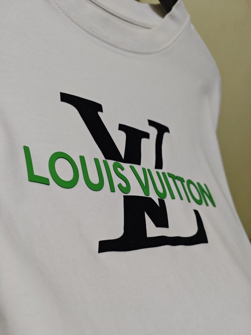 Louis Vuitton White Classic Men Tshirt (Category: Luxury Apparel) located in Baguio. Submitted by jayjay_apparel01 (Listing ID 1439514422, Image 3). Description: Louis Vuitton Classic Men White Tshirt ‎Color Rate 9.8/10 ‎Like New ‎Makapal Tela Cotton ‎Rubberized Logo ‎With Washtag ‎Washed And Sanitized ‎Size Large ‎Dimes 21 Width 27 Length ‎Price P799.