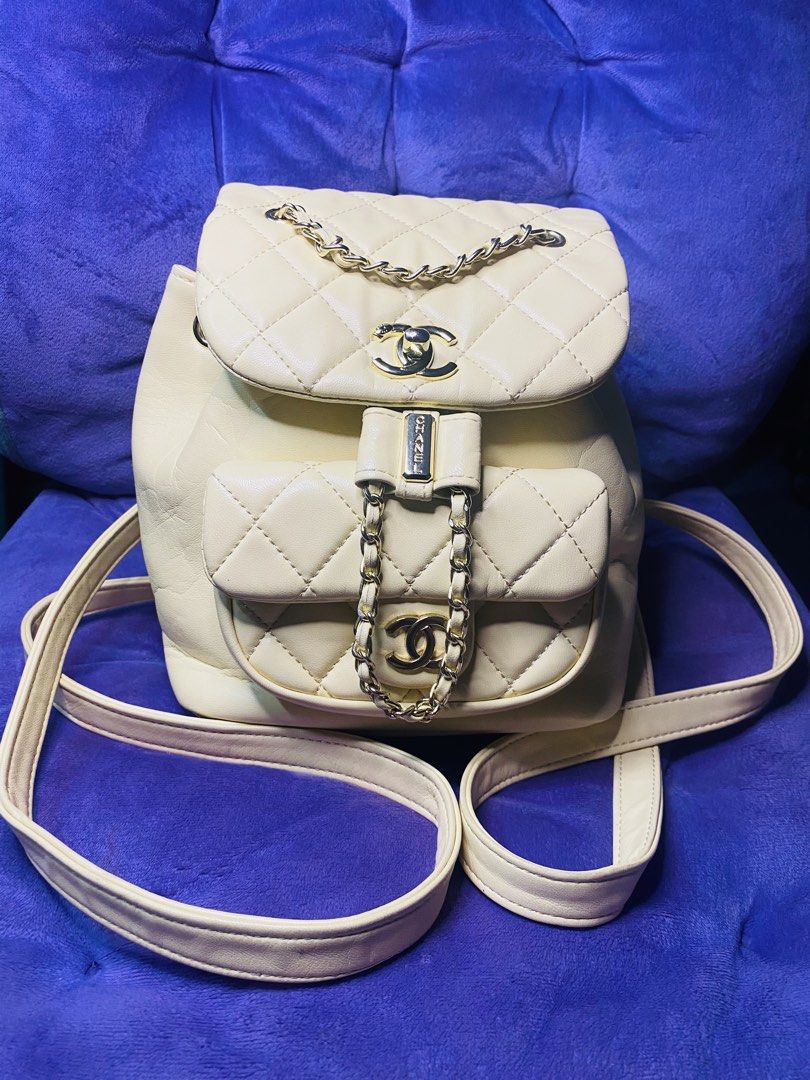 Mini chanel bp (Category: Luxury Bags & Wallets) located in Valenzuela. Submitted by maychelle_ukaybags (Listing ID 1439518869, Image 1). Description: Chanel mini bp no issue like new .