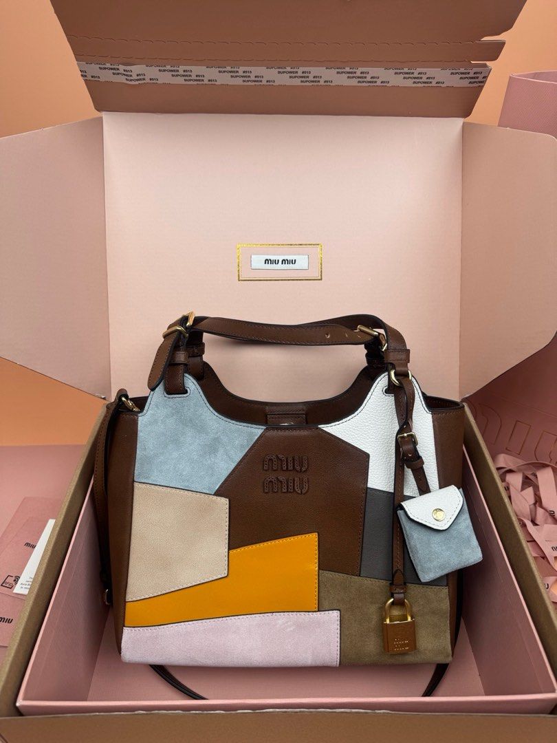 Miu miu beau leather tote bag (Category: Luxury Bags & Wallets) located in Manila. Submitted by shoulderfashion (Listing ID 1439478739, Image 2). Description: .