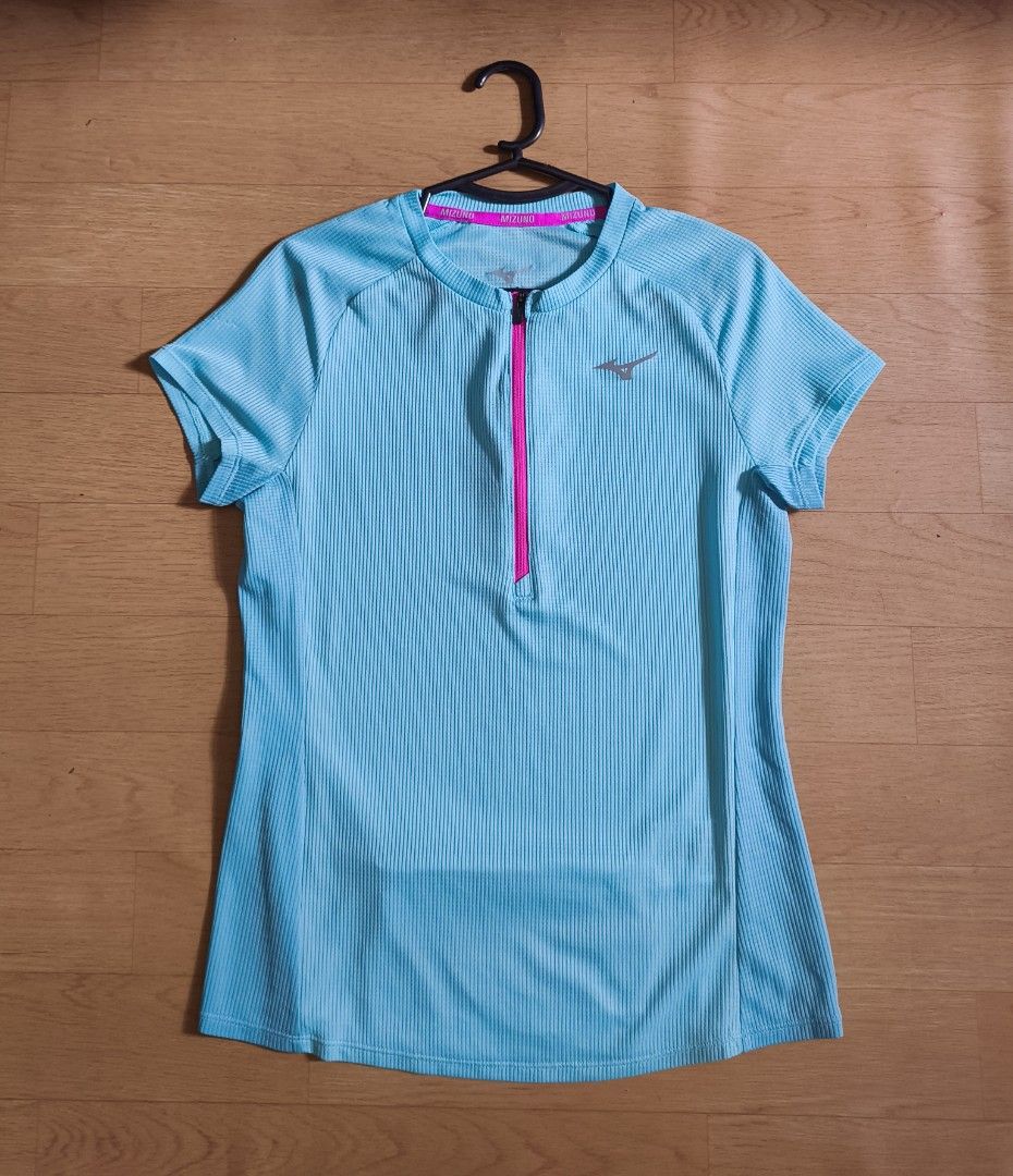 Mizuno Women Running Top (Category: Others Tops) located in Lucena. Submitted by edzbarrameda (Listing ID 1439451283, Image 1). Description: Mizuno Women Running Top Small Ganda nito!.