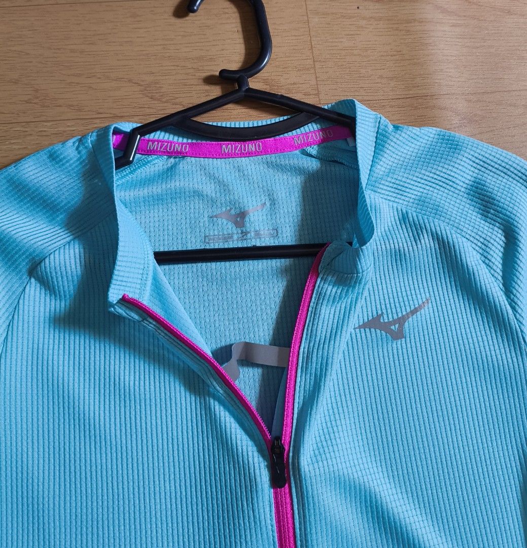 Mizuno Women Running Top (Category: Others Tops) located in Lucena. Submitted by edzbarrameda (Listing ID 1439451283, Image 3). Description: Mizuno Women Running Top Small Ganda nito!.
