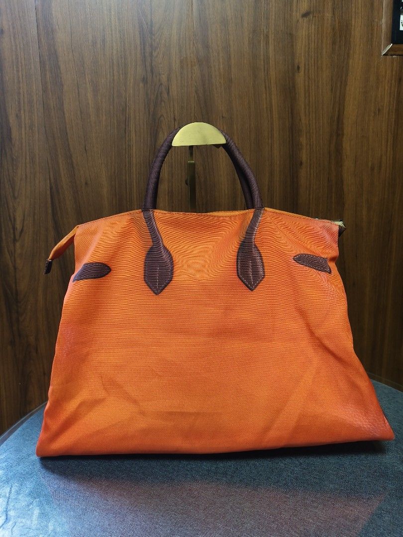 Mousse 3D Trompe-l'œil Canvas Tote (Category: Tote Bags) located in Baguio. Submitted by PreiLoveMaria (Listing ID 1439593151, Image 3). Description: Mousse Hong Kong 3D Trompe-l'œil Canvas Tote ​Add a playful twist to your daily style with this iconic 3D optical illusion bag from Mousse HK! It gives you the classic, elegant look of a luxury Birkin silhouette printed on a lightweight, casual canvas tote. Perfect for everyday use, travel, or as a 