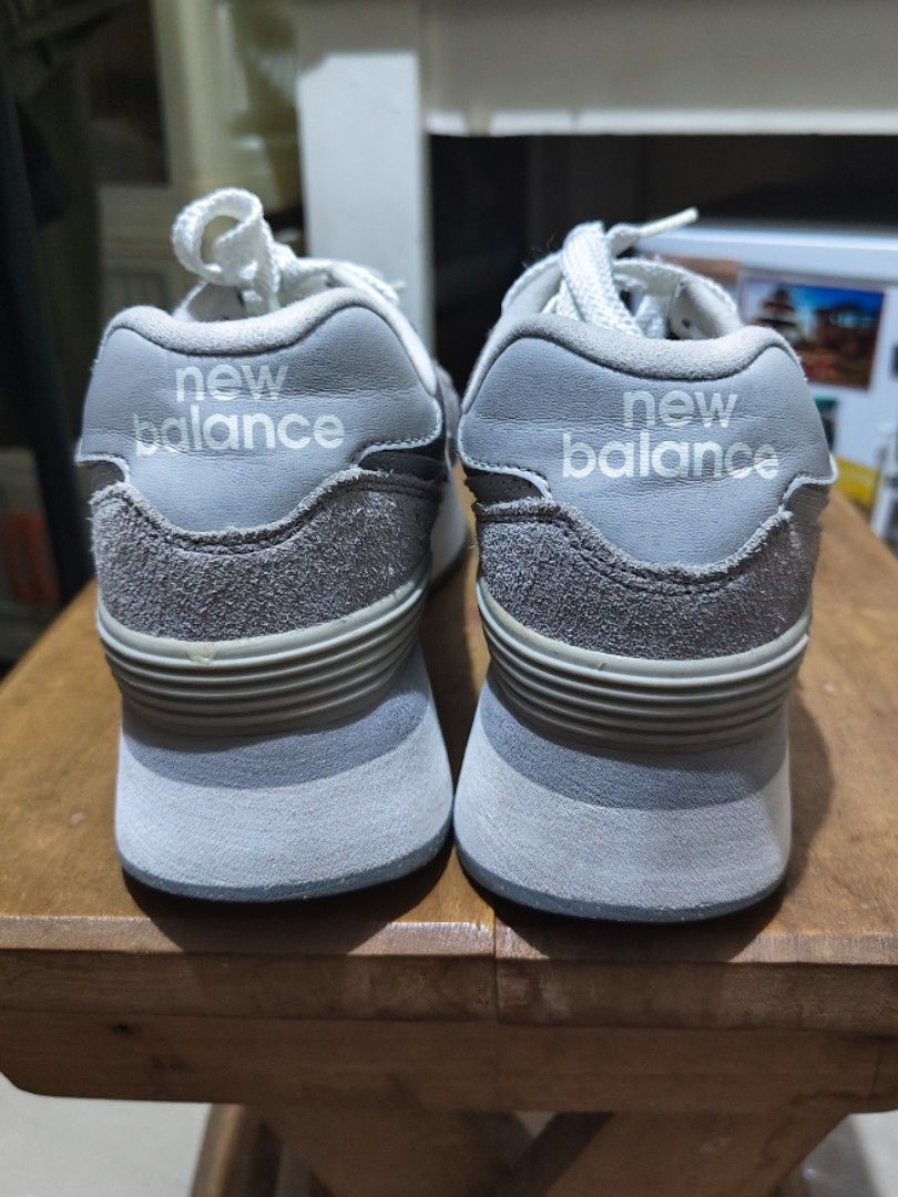 New Balance 574 Platform Sneakers (Category: Sneakers) located in Munoz. Submitted by harm0nica337 (Listing ID 1439565666, Image 3). Description: - New Balance 574 platform sneakers - Color: Gray - Size: US 7.5, UK 5, EUR 38, CM 24.5 (best fit 24 cm) needs further cleaning mop:gcash (price +SF) j&t express.