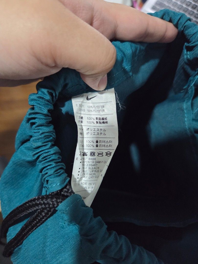 Nike Draw String Bag (Category: Backpacks) located in Quezon City. Submitted by panchie32 (Listing ID 1439576183, Image 3). Description: Selling my Nike drawstring bag bought from Sports Central SM Fairview last year. Used only around 2–3 times, so it’s still in very good condition. ✔ Lightweight and durable ✔ Clean and minimally used ✔ Perfect for gym, errands, or light travel RFS: Not comfortable for my back use , so I switched to a different b