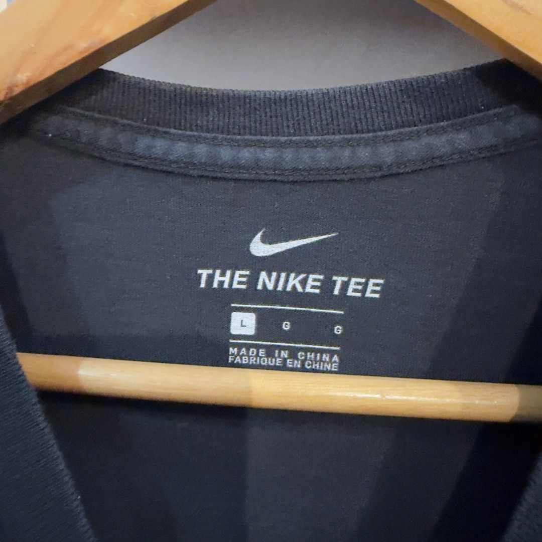 Nike NSW Black Shirt (Category: Tshirts & Polo Shirts ) located in Manila. Submitted by jerichomal82553 (Listing ID 1439586093, Image 3). Description: NIKE NSW BOX LOGO BLACK SHIRT 21 by 27 GOOD CONDITION COMPLETE TAGS.