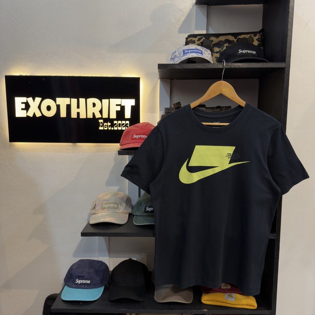 Nike NSW Black Shirt (Category: Tshirts & Polo Shirts ) located in Manila. Submitted by jerichomal82553 (Listing ID 1439586093, Image 1). Description: NIKE NSW BOX LOGO BLACK SHIRT 21 by 27 GOOD CONDITION COMPLETE TAGS.