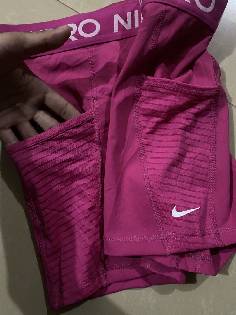 NIKE PRO (Category: Activewear) located in Davao. Submitted by maikes_finds (Listing ID 1439499117, Image 3). Description: SIZE MEDIUM 26-28 WAIST NO ISSUES.