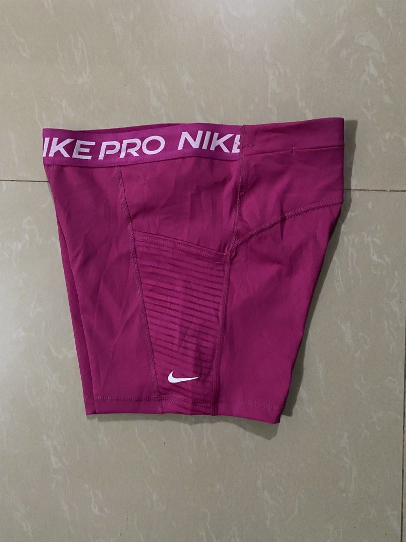 NIKE PRO (Category: Activewear) located in Davao. Submitted by maikes_finds (Listing ID 1439499117, Image 1). Description: SIZE MEDIUM 26-28 WAIST NO ISSUES.