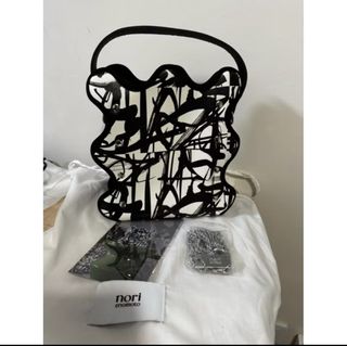 由 abowz (刊登 ID 1439594144，圖片 1) 提交，位於 的 (類別：)，說明：。