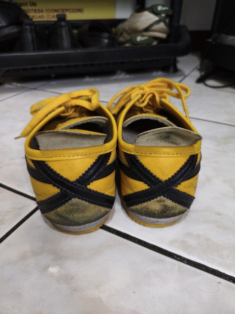 Onitsuka Tiger Yellow Sneakers (Category: Casual Shoes) located in Concepcion. Submitted by ojinge (Listing ID 1439513593, Image 3). Description: di ko masyado nagamit, super laki sakin off Size 43.5 Issue: needs wash.