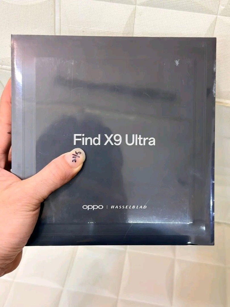 Oppo Find X9 Ultra (Category: Early Generation Mobile Phones) located in Manila. Submitted by mhgadgets (Listing ID 1439553442, Image 1). Description: .