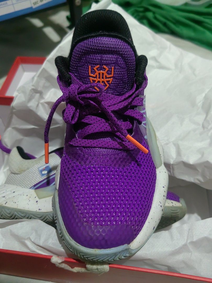 Original Adidas DON 1 basketball (Category: Babies & Kids Fashion) located in Manila. Submitted by dryt1 (Listing ID 1439545204, Image 1). Description: No issue No box lang nasira na Hindi nagamit masyado maayos pa. Original with replacement box.