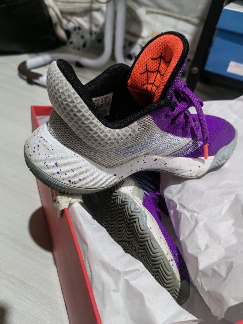 Original Adidas DON 1 basketball (Category: Babies & Kids Fashion) located in Manila. Submitted by dryt1 (Listing ID 1439545204, Image 3). Description: No issue No box lang nasira na Hindi nagamit masyado maayos pa. Original with replacement box.