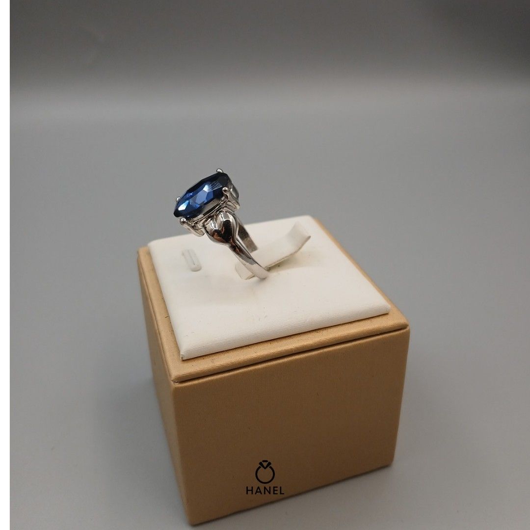 Oval Cut Deep Blue Crystal Set in Silver-toned Statement Ring (Category: Rings) located in Las Pinas. Submitted by hanellondon (Listing ID 1439459278, Image 2). Description: Crystal Set in Silver-toned Statement Ring Size: 7.5 - 8 P799.