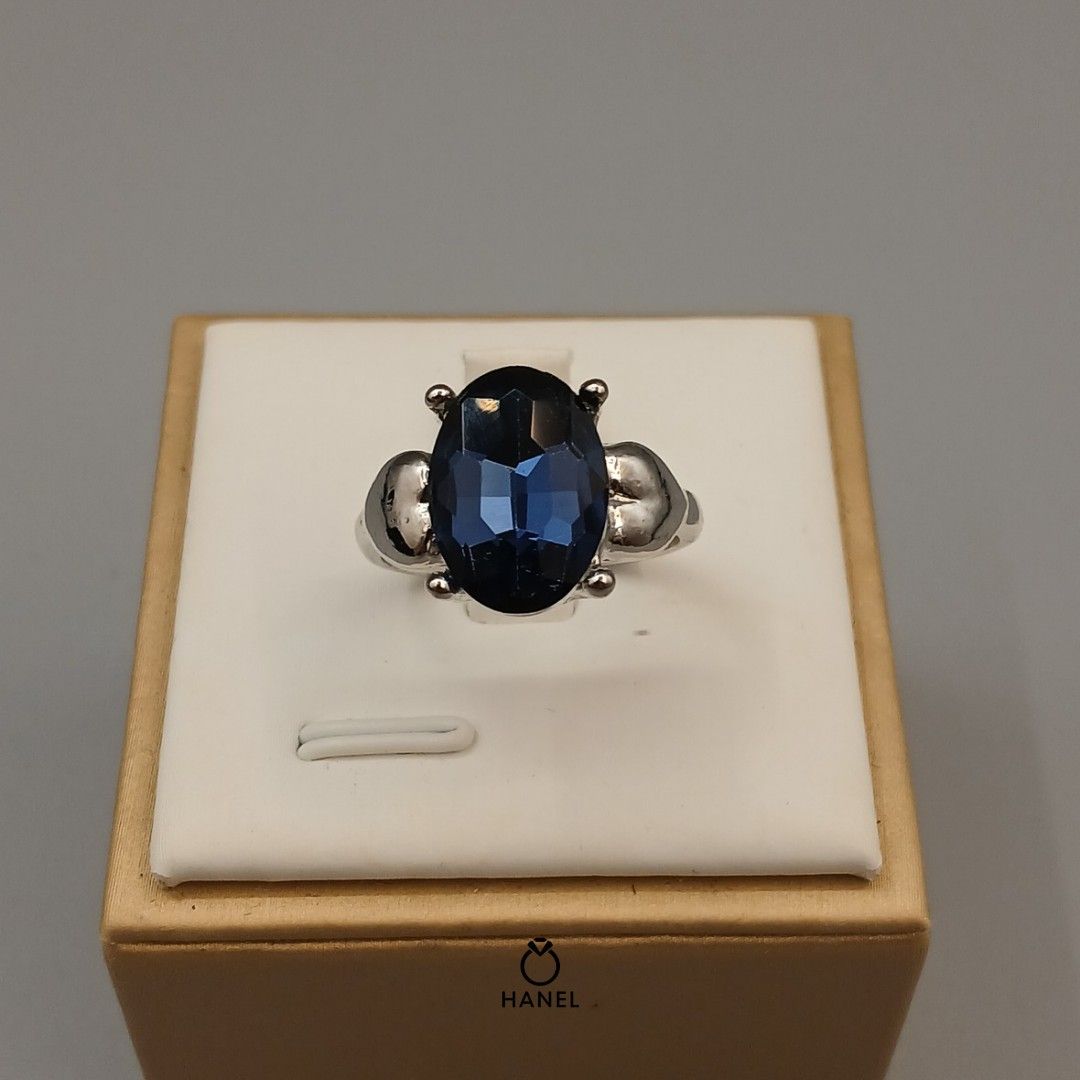 Oval Cut Deep Blue Crystal Set in Silver-toned Statement Ring (Category: Rings) located in Las Pinas. Submitted by hanellondon (Listing ID 1439459278, Image 1). Description: Crystal Set in Silver-toned Statement Ring Size: 7.5 - 8 P799.