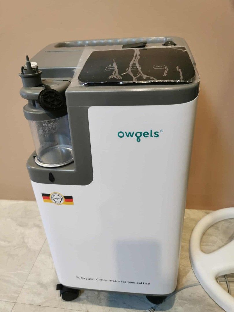 Owgels Oxygen Concentrator 5L (Category: Medical Supplies & Tools) located in Las Pinas. Submitted by kachingclothes (Listing ID 1439575205, Image 1). Description: Owgels Oxygen Concentrator 5L. -Used for less than a month. Php25,000. Negotiable for sure buyer..