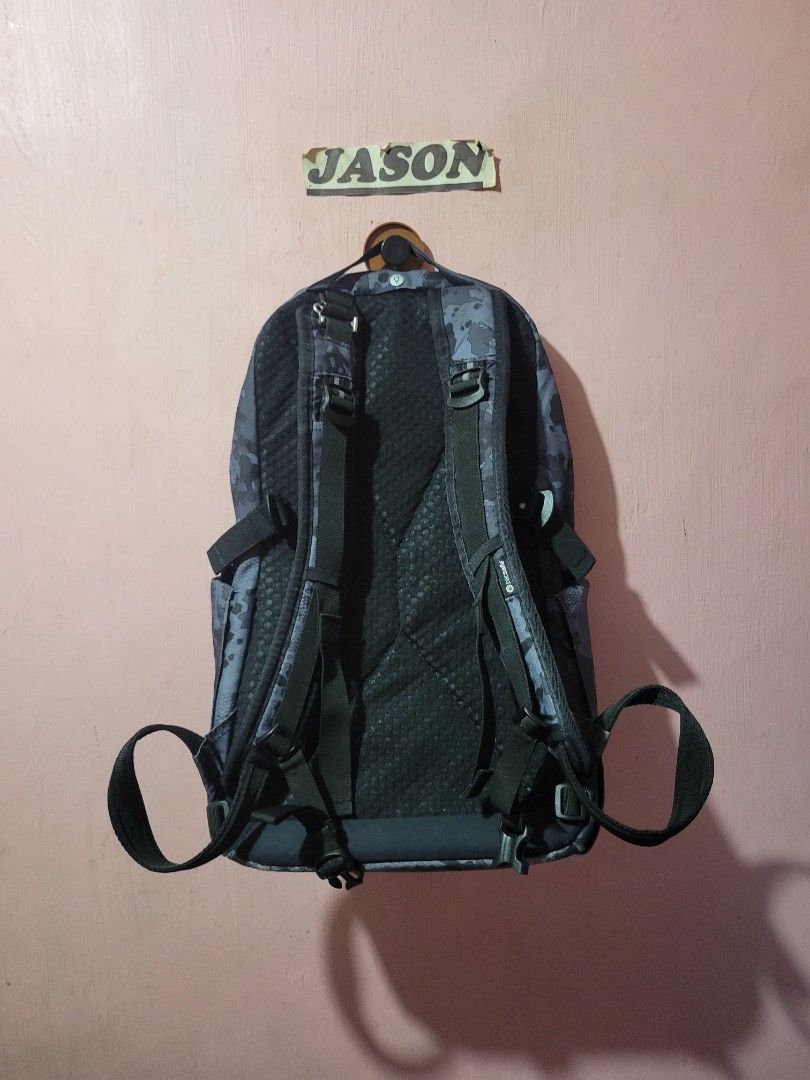 PCASAFE VIBE 25 BACKPACK (Category: Backpacks) located in Manila. Submitted by jay_zone13 (Listing ID 1439531909, Image 2). Description: WTS PACSAFE VIBE 25 BACKPACK AUTHENTIC GOOD AS NEW 5,500 ONLY PM OR CALL 09614052410.