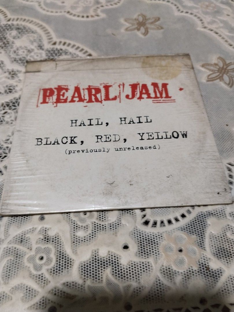 Pearl jam music cd (Category: CDs & DVDs) located in Manila. Submitted by cruzivanpatrick (Listing ID 1439601748, Image 1). Description: music cd tested working complete orig pm meet up lrt 1 abad santos station deliver kayo mag book g cash shipping payment first lbc only thanks check my rating po para sa good deal.