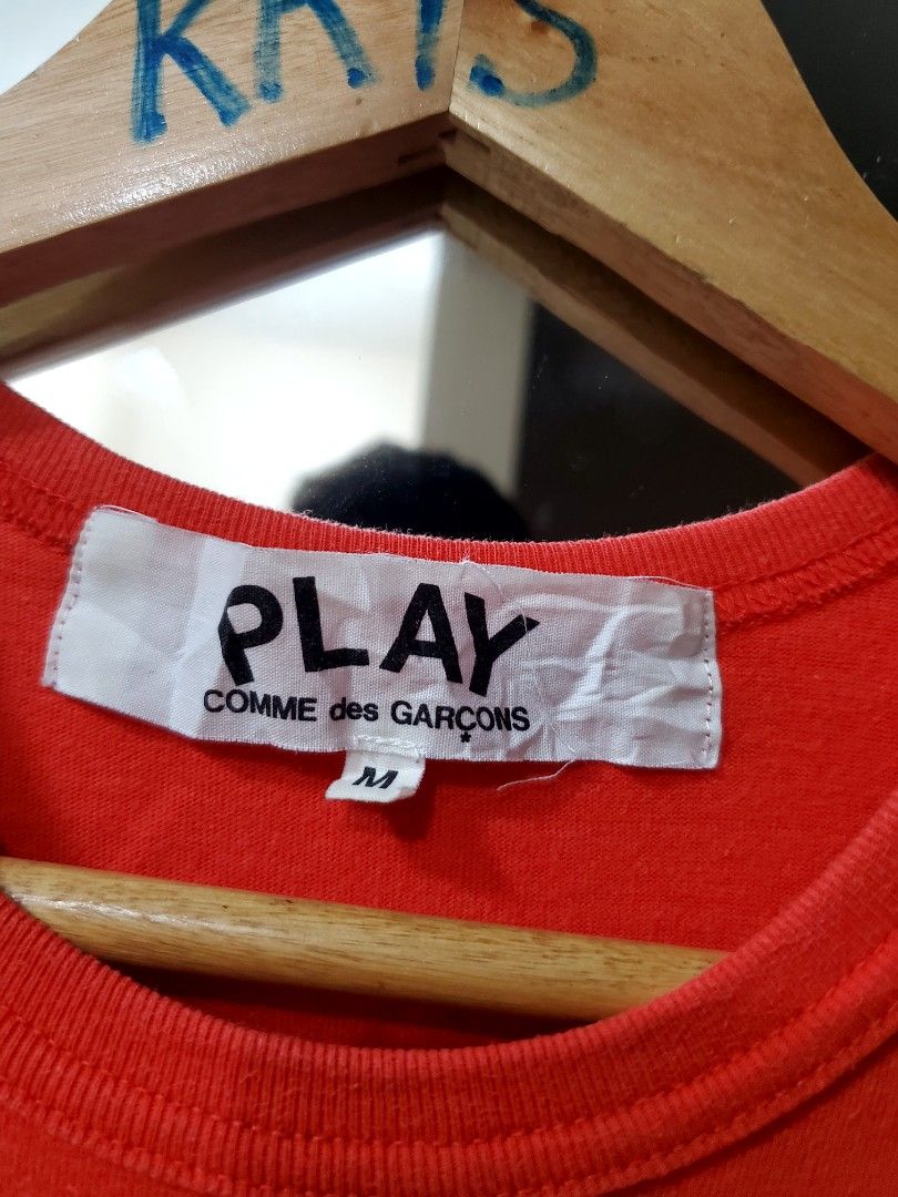 Play cdg double heart red shirt (Category: Tshirts & Polo Shirts ) located in Binalbagan. Submitted by Kristoffer_Arguelles (Listing ID 1439570268, Image 3). Description: excellent condition 9.5/10 med 19x26.5 no issues aside from its faded washtag but authentic guaranteed .
