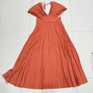 (Category: ) located in . Submitted by gccwardrobe (Listing ID 1439429792, Image 1). Description: .