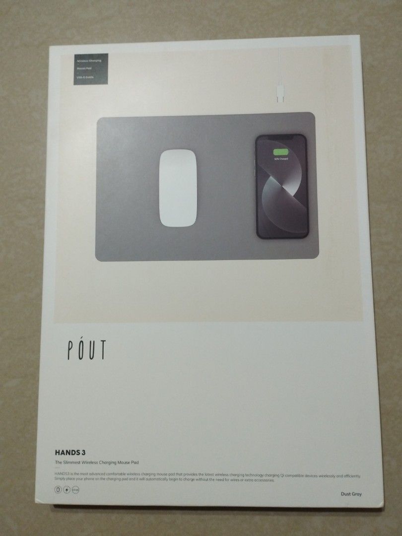 Pout Hands 3 Wireless Charging Mouse Pad462244244389242880