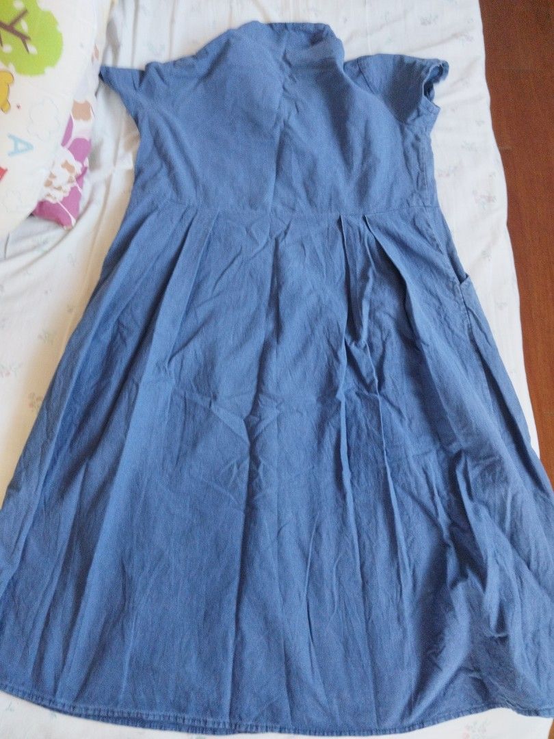 Preloved Womens Dress Cotton (Category: Dresses) located in Antipolo. Submitted by PickClickShip (Listing ID 1439424556, Image 3). Description: Preloved Womens Dress * Cotton *medium to large * below the knee - 5'3" * complete buttons * no tear or damage .