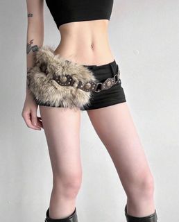 (Category: ) located in . Submitted by em_apparel (Listing ID 1439585731, Image 1). Description: .