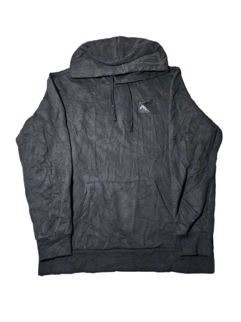 Puma Black Pullover Hoodie (Category: Hoodies) located in La Trinidad. Submitted by closetloop2601 (Listing ID 1439496528, Image 1). Description: 350 + SF Size : Large on tag W: 24.5 in | L: 26 in Very good condition Color may vary due to lighting 📍Location: La Trinidad / Baguio City We ship nationwide No COD/COP MOP: GCASH 📩 Message for inquiries.