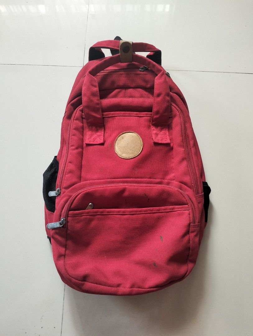 Red and Black Backpack (Category: Backpacks) located in San Mateo. Submitted by georgebread (Listing ID 1439466323, Image 1). Description: for sale Red Backpack for 65 pesos flaws indicated in the pictures needs wash all zippers working location: San Mateo, Rizal.
