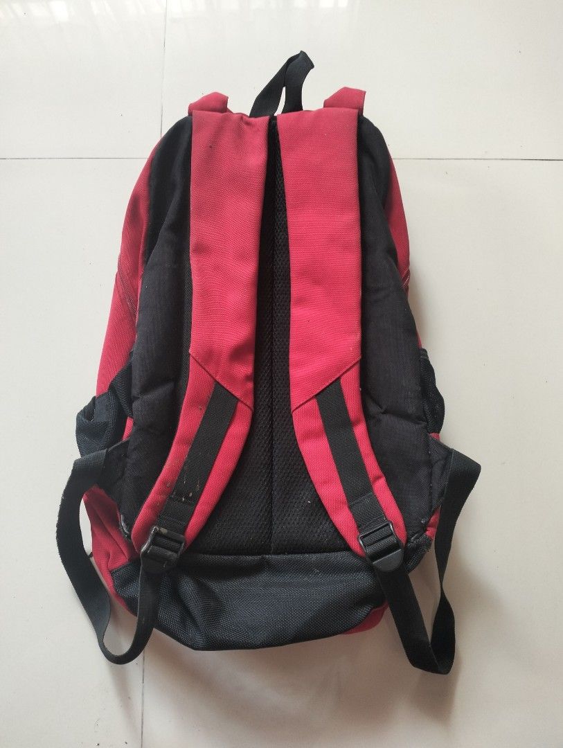 Red and Black Backpack (Category: Backpacks) located in San Mateo. Submitted by georgebread (Listing ID 1439466323, Image 2). Description: for sale Red Backpack for 65 pesos flaws indicated in the pictures needs wash all zippers working location: San Mateo, Rizal.