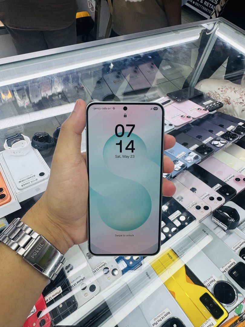 Samsung S25 5G 12/128GB Openline Single Sim (Category: Samsung) located in Manila. Submitted by kmgadgets (Listing ID 1439587105, Image 3). Description: FOR SALE | TRADE/SWAP Price: 21,999 On hand: S25 5G✔️ 12/128GB ✔️ OPENLINE ✔️ Single Sim✔️ 100% Original ✔️ 90% Makinis ✔️ 90% Smooth ✔️ NOT REFURB ✔️ NO HIDDEN ISSUES ✔️ NEVER BEEN REPAIRED ✔️ TEST TO SAWA✔️ FREE 3-UTOOLS ✔️ Issue: May scratch sa screen malalim (see photos posted) ANY MODEL OF I