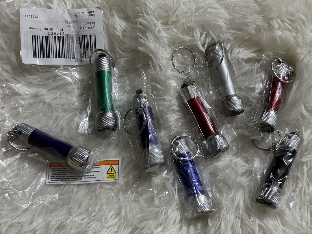 set flashlight/laser japan 8pcs 3sets available as is no battery (Category: Lighting) located in Manila. Submitted by clevertiger.15429d (Listing ID 1439558365, Image 1). Description: .