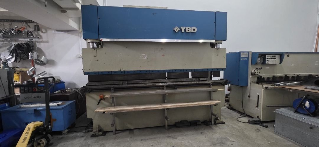 Sheet Metal Bending Machine (Category: Everything Else) located in Singapore. Submitted by techtimia (Listing ID 1439440341, Image 3). Description: Condition - Used, well-maintained, in good working order use upto 6mm thick sheet come and visit the machine for more details @ 1 Tampines North drive 1 #04-23 Price negotiable upon inspection.