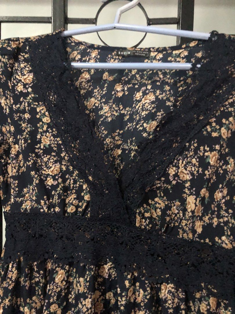 SHEIN Floral Dress - Size L (Category: Dresses) located in Quezon City. Submitted by pickbuy.426 (Listing ID 1439467331, Image 3). Description: - SHEIN floral dress - Size: L - V-neckline - Long sleeves - Black lace detail (neckline & waist) - Flowy skirt - Ruffled hemline -never worn -excellent condition -100% polyester -200 LP.