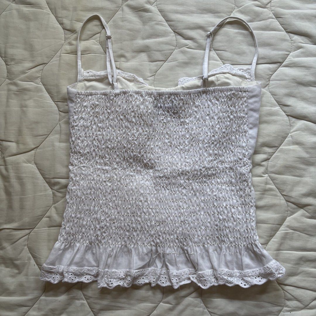 Shushi Clothing White Linen Top (Category: Sleeveless) located in Bulacan. Submitted by sum1scloset (Listing ID 1439493334, Image 3). Description: SERIOUS BUSINESS ONLY, PLEASE. THOSE WHO WILL WASTE MY TIME WILL BE BLOCKED. closet clean-up to create space for a more sustainable lifestyle 💟 • most pieces are in xxs–xs, with only a few in s • all items are well taken care of and properly stored — i treat my clothes like babies 🤭 • actual photos a
