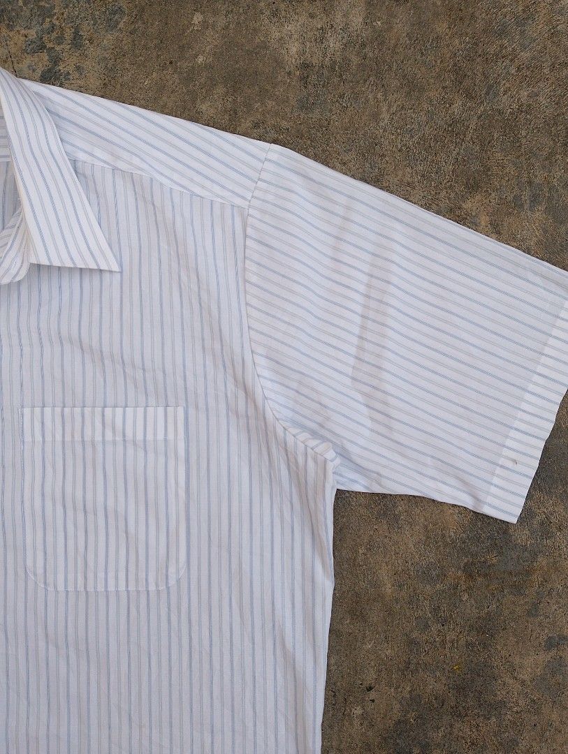 (Sky Jack) Striped Boxy Cropped Polo (Category: Shirts) located in Caloocan City. Submitted by sharpthreads18 (Listing ID 1439434730, Image 3). Description: ________________ ‎📏DIMES (INCHES) ‎Lenght: 24 ‎Width: 23 ‎________________ ‎🧷DETAILS ‎Issue: yellow stains (washable) ‎Condition: Very Good ‎Color rate: 10/10.