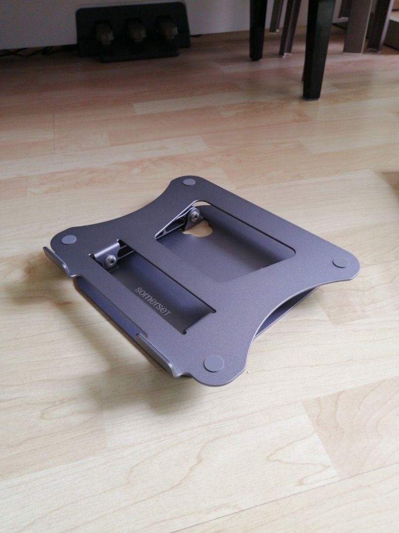 Adjustable Laptop Stand461874028358543364