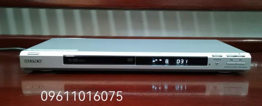 Sony DVD Player DVP-NS530P (Category: Blu-Ray & Media Players) located in Cebu City. Submitted by cebu_vintage_audio (Listing ID 1439423423, Image 1). Description: - Sony DVP-NS530P DVD Player - Plays both DVDs and CDs - Silver color - Smoothly operating disc tray - Features various output ports - Front panel display and control buttons 220 volt AC Price slightly negotiable .