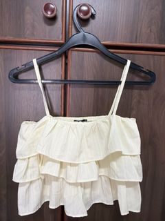 (Category: ) located in . Submitted by clearingwardrobee (Listing ID 1439495213, Image 1). Description: .