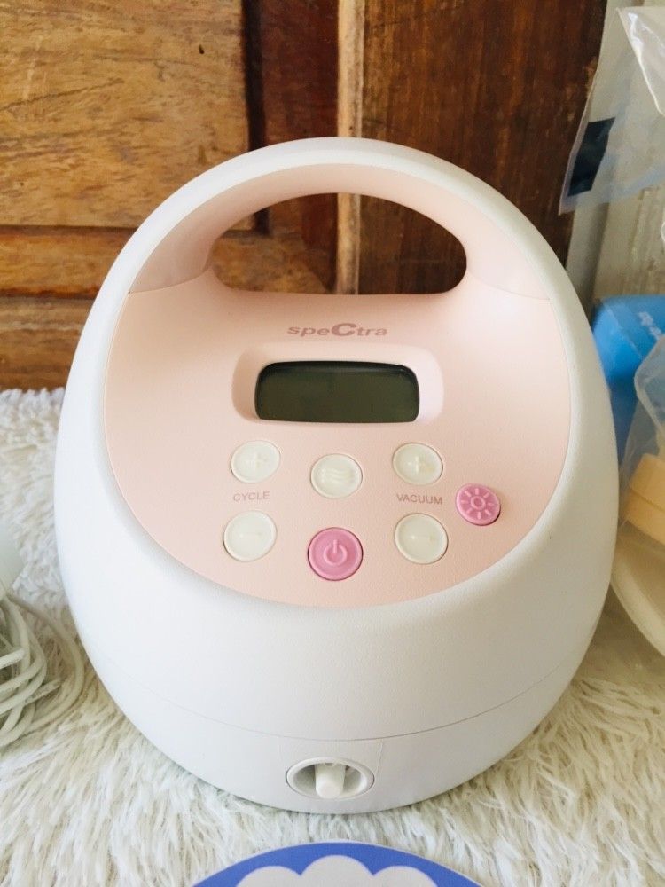 Spectra s2 ( 13 hrs usage) good as new (Category: Breastfeeding & Bottle Feeding) located in Tuguegarao City. Submitted by kikay.store.ph30 (Listing ID 1439530545, Image 3). Description: ❗NEW ARRIVAL❗🇱🇷 Spectra s2 ( 13 hrs usage ) Hospital grade pump Plug in to use Condition : good as new Working well Inclusion : machine & charger 24 mm complete kits brandnew Price: 5999 MOP: GCASH, BDO, MOD: SCO FOR SHIPPING PURPOSE, BUS SHIPPING, JNT, LBC ♥️ 