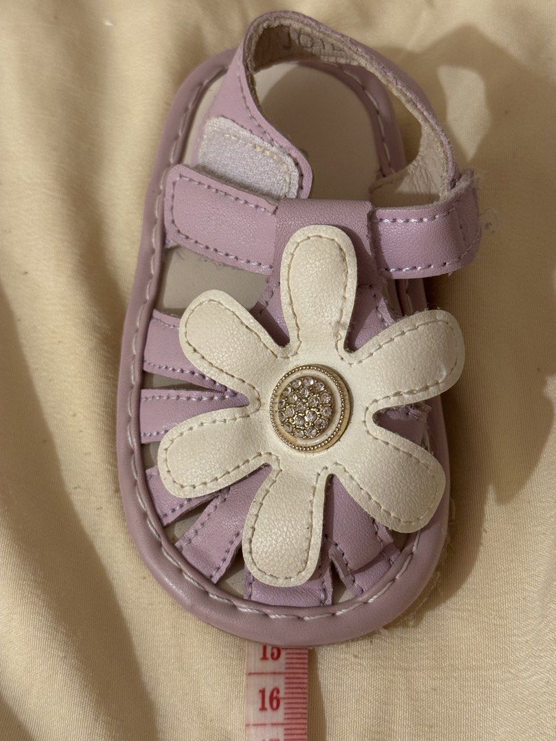 Sugar kids lilac sandals (Category: Babies & Kids Fashion) located in Baliuag. Submitted by kiellyberry (Listing ID 1439590764, Image 3). Description: Condition 9.5/10 Hindi naman ito nailakad. just for photos lang.