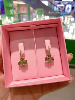 (Category: ) located in . Submitted by rose_professional.merchant (Listing ID 1439601241, Image 1). Description: .