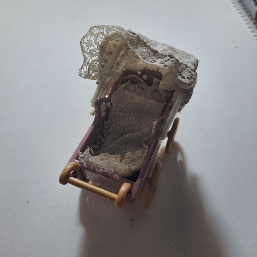 Sylvanian Families Baby Stroller (Category: Kids Toys) located in M'Lang. Submitted by ardinelle.finds (Listing ID 1439562004, Image 2). Description: ~ needs wash :') Feel free to check my listings ~♪ I am willing to give discounts when you buy multiple items 🌱 Location: North Cotabato, Mindanao Couriers accepted: Flash Express, LBC, J&T please don't hesitate to message me for questionsꉂꉂ(ᵔᗜᵔ◍).
